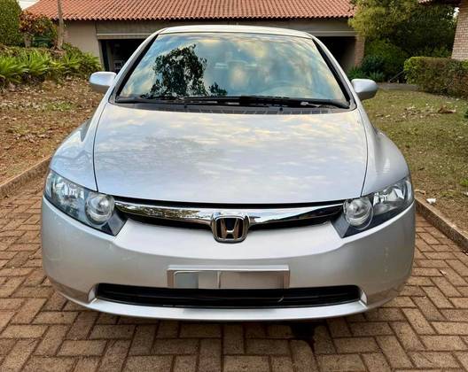 HONDA CIVIC 1.8 LXS 16V FLEX 4P MANUAL